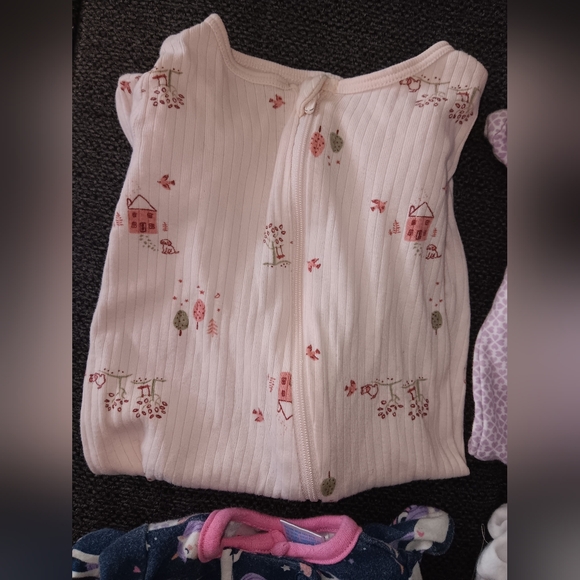 Cute 0-3M Sleeper Set. - Picture 4 of 15